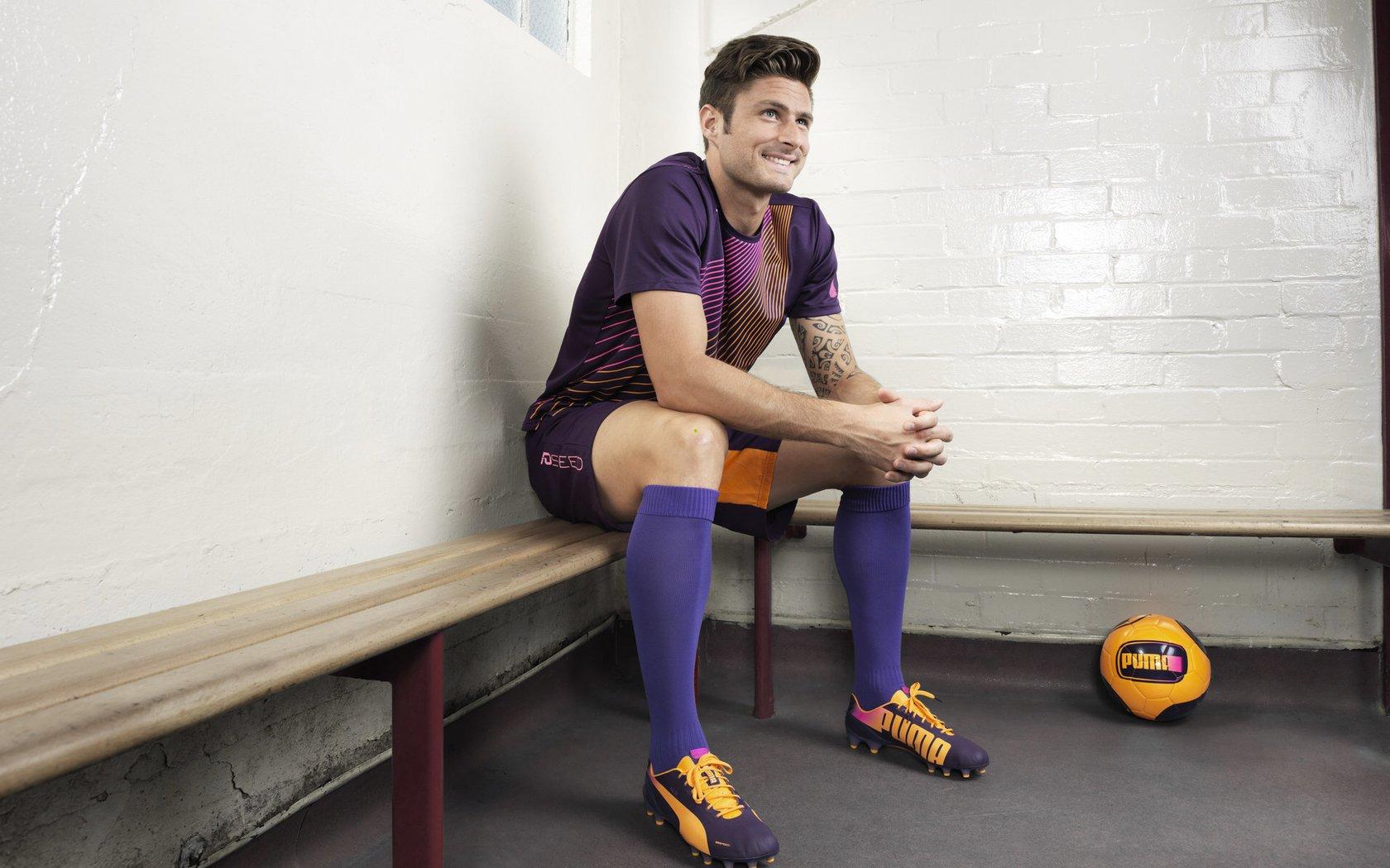 詹姆斯率队逆转取胜,湖人季后赛前景重现曙光