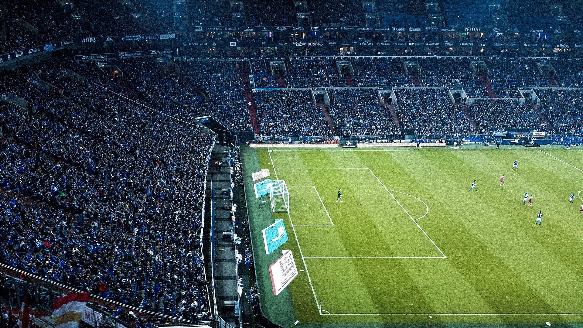 英雄联盟全球总决赛，巅峰对决点燃电竞热潮