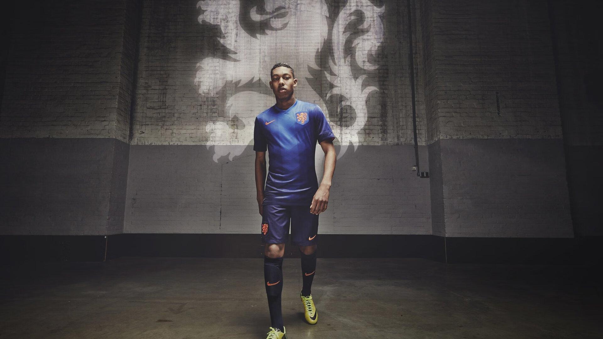 意甲联赛激战正酣，国际米兰强势领跑，尤文图斯紧追不舍